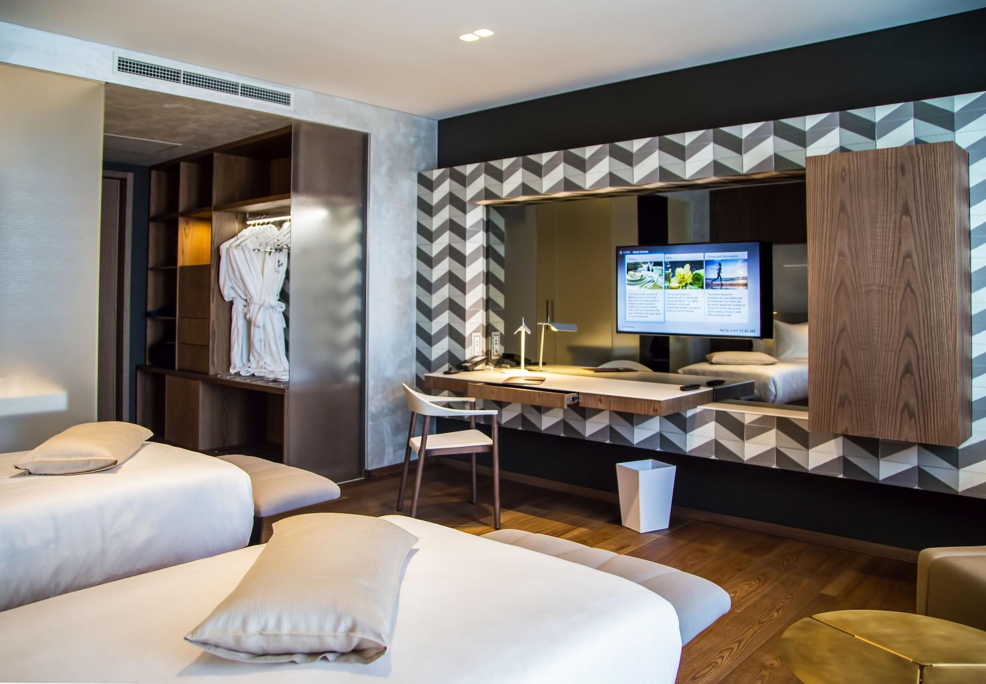 Maritim Plaza 5*